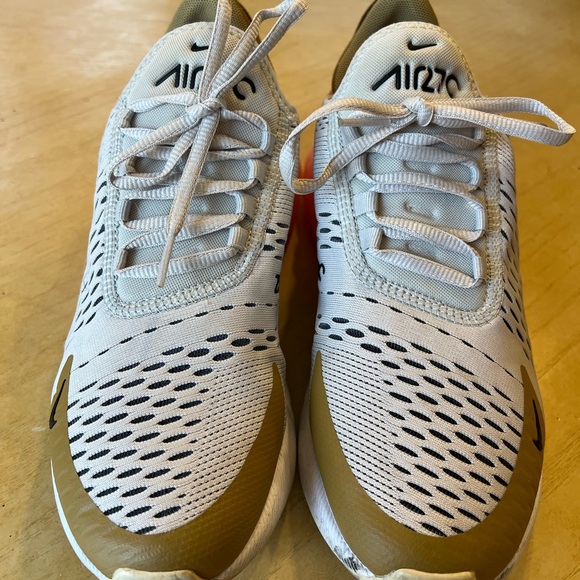 Nike Shoes - Nike Airmax 270 Women’s 8.5